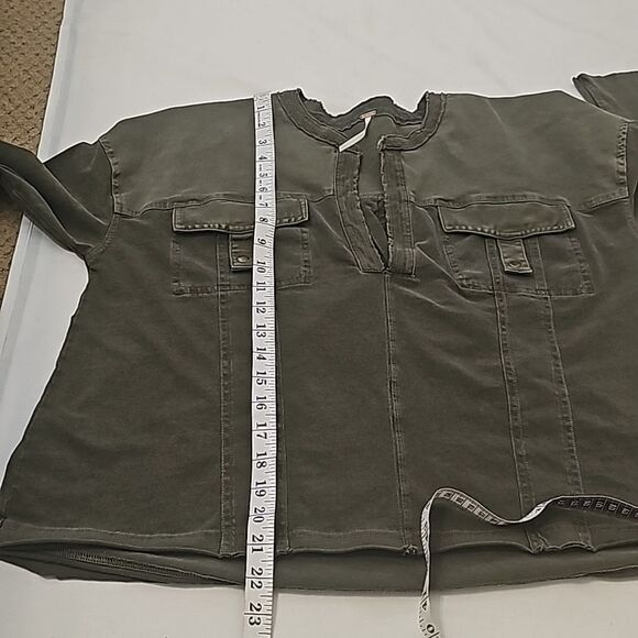 Free People  Ratio olive green split neck blouse  S - Picture 5 of 10